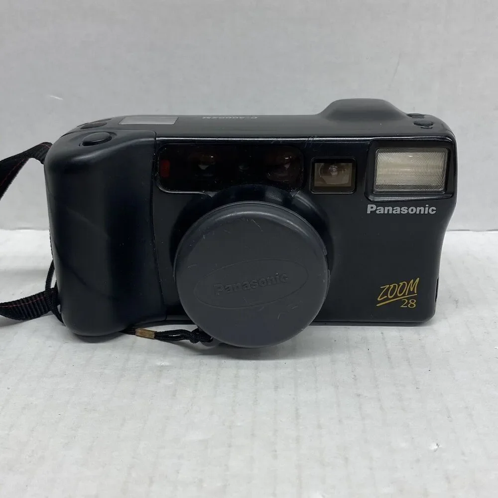 Panasonic C-3000ZM Zoom 28 Camera 35 mm Compact Camera Vintage - Not Tested